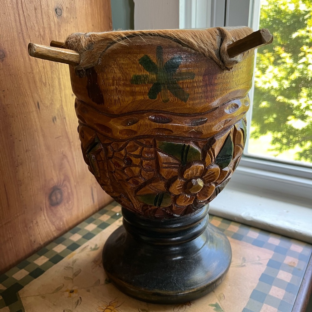 ▫️Drum Deer Leather Floral Native American Wooden Carved